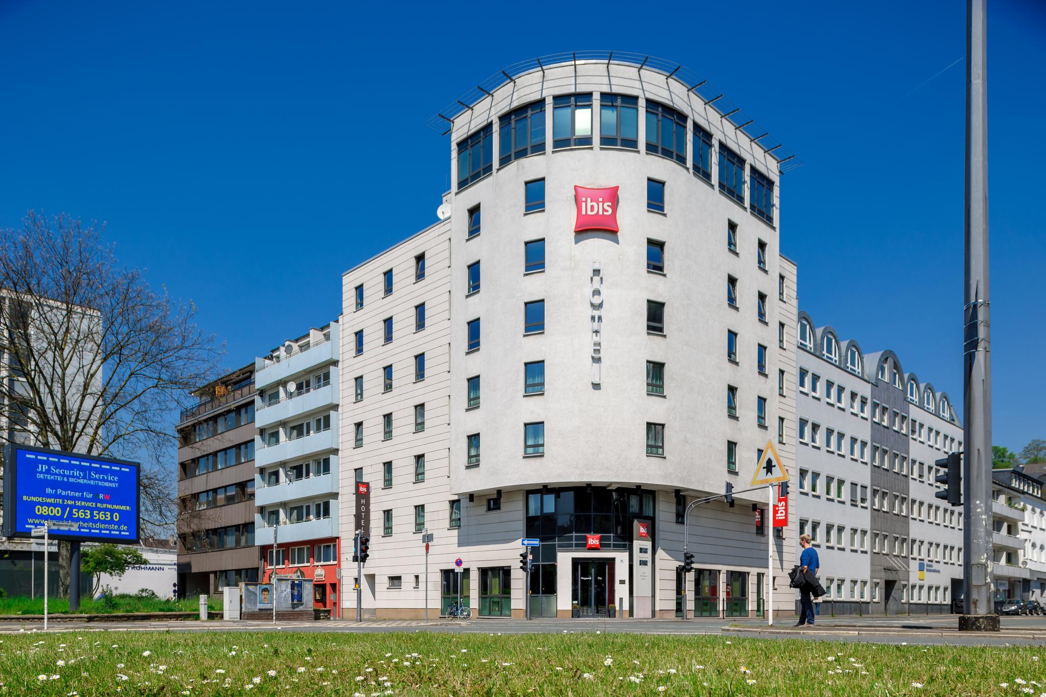 B&B Hotel Wuppertal-City Exterior photo